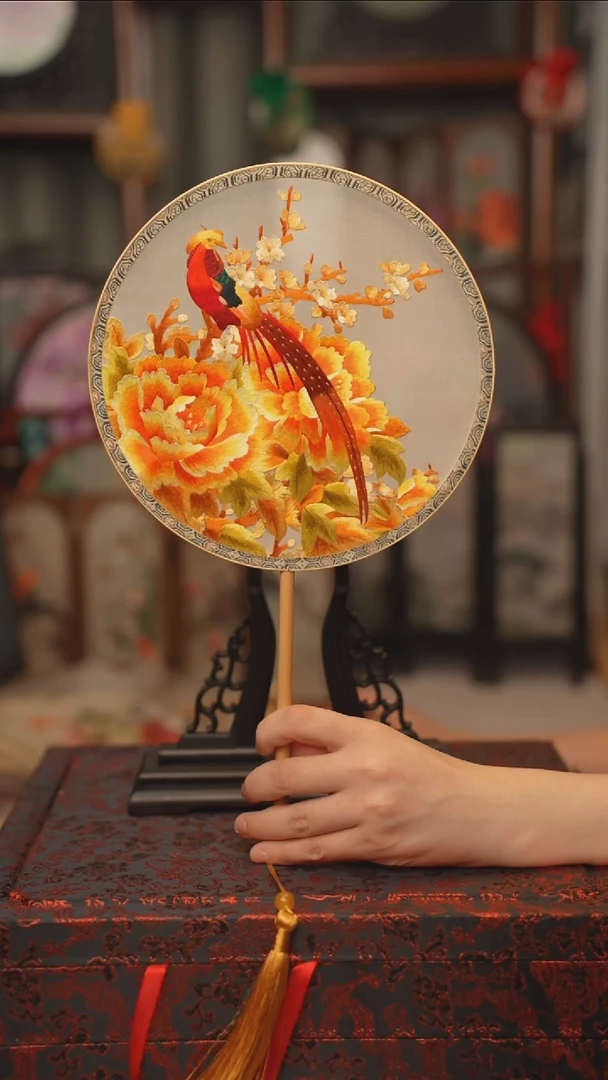 扇子绣花吊坠非遗