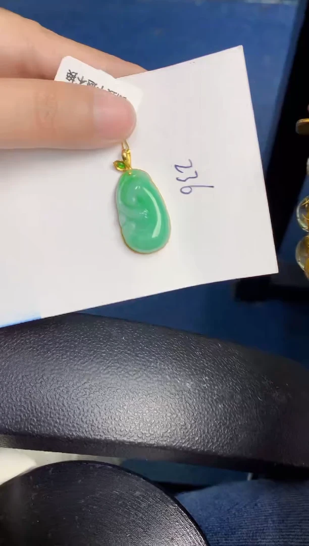 【闪购商品】翡翠颈饰18K金镶嵌000000000