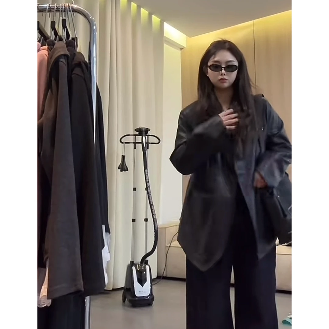 西西 复古高级显瘦皮衣外套