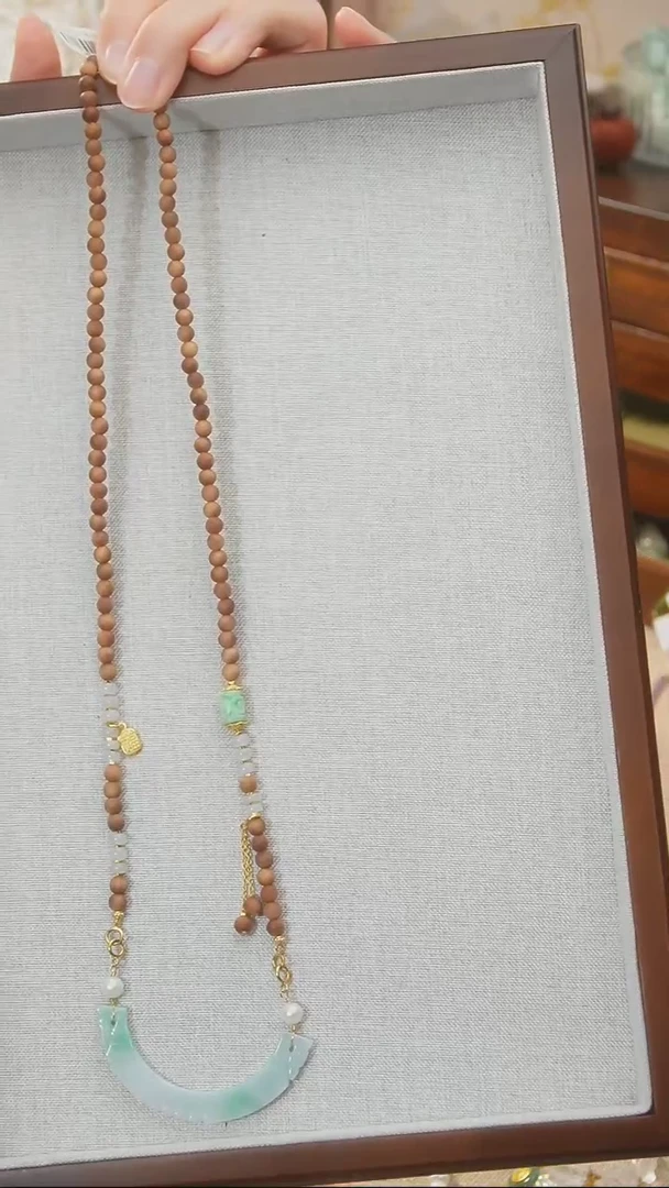 【闪购商品】翡翠颈饰未镶嵌颜色微差多样性发货发其一