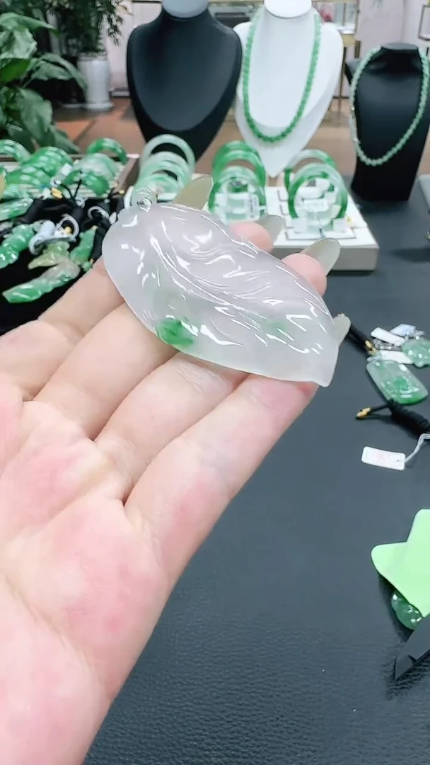 未镶嵌1石英质玉（非洲翠）/8665