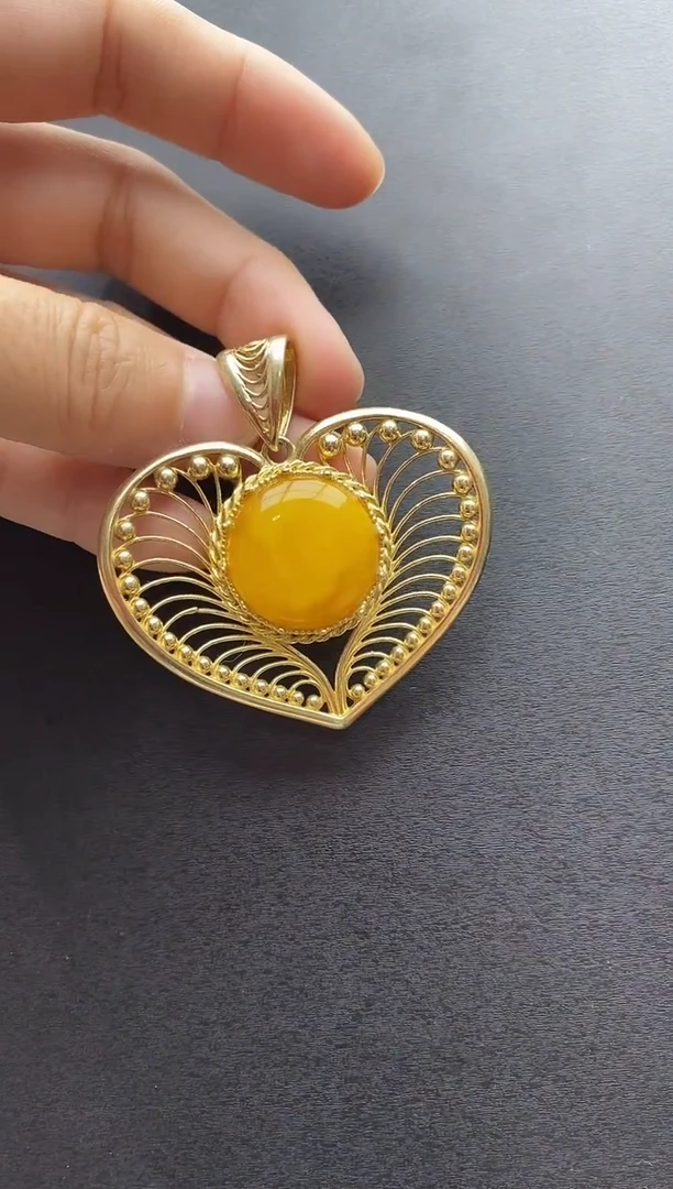 裸石琥珀未镶嵌吊坠