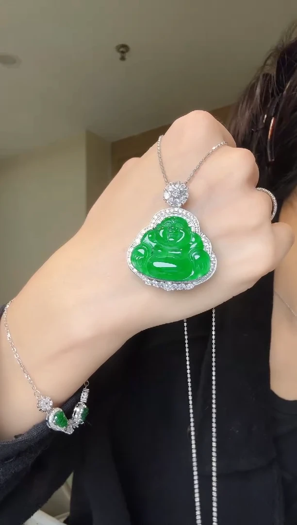 【闪购商品】翡翠吊坠(不含链)银S925镶嵌天然翡翠吊坠