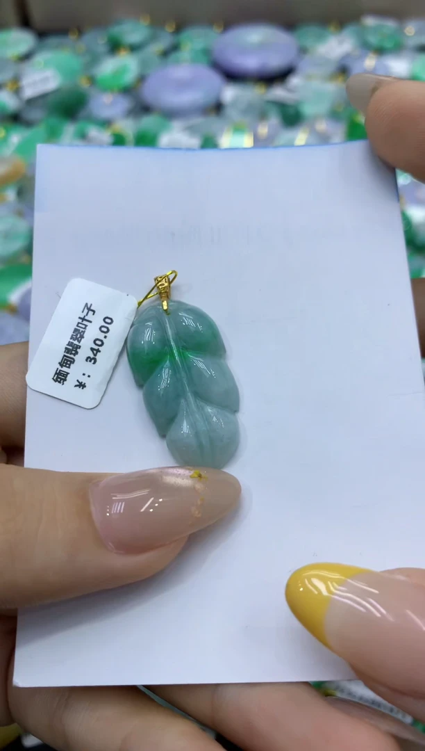 颈饰未镶嵌翡翠天然缅甸翡翠A货
