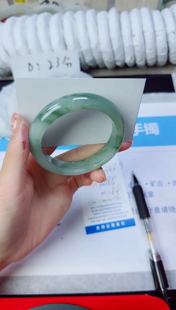 石英质玉手镯未镶嵌388/56.5