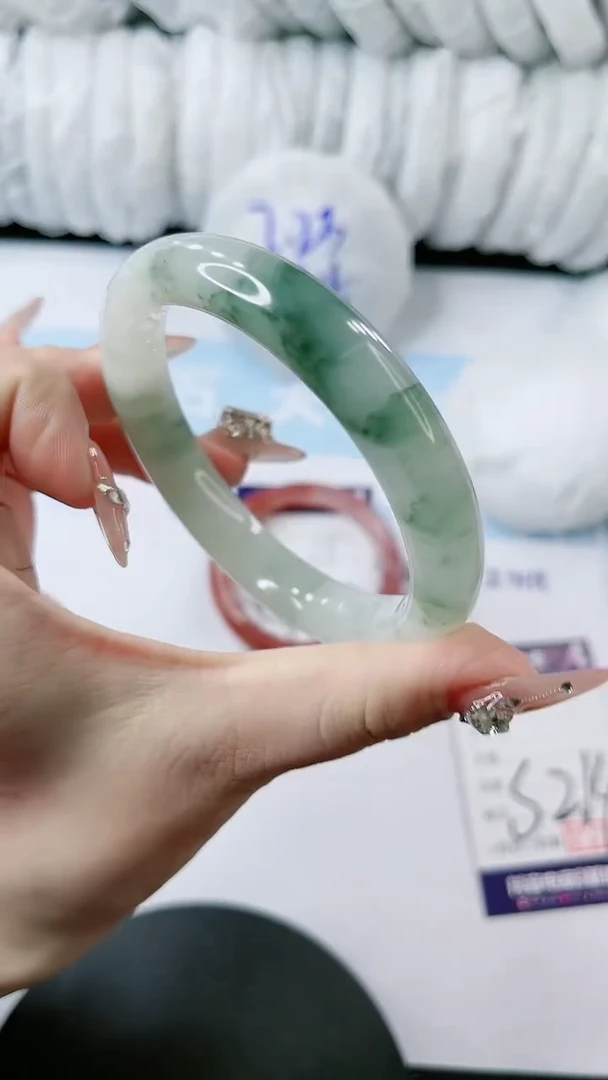 【闪购商品】石英质玉手镯未镶嵌多样性发货S214