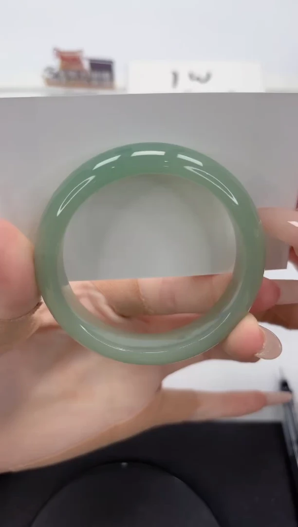 【闪购商品】石英质玉手镯未镶嵌A18-56.7