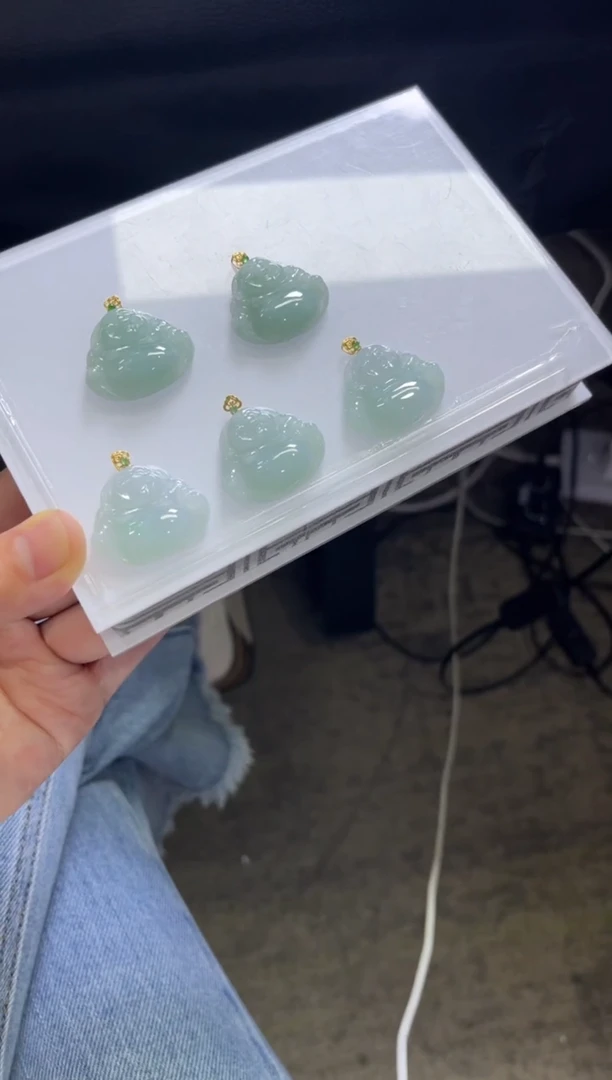 颈饰18K金镶嵌翡翠B99/多样性发一件/配绳子