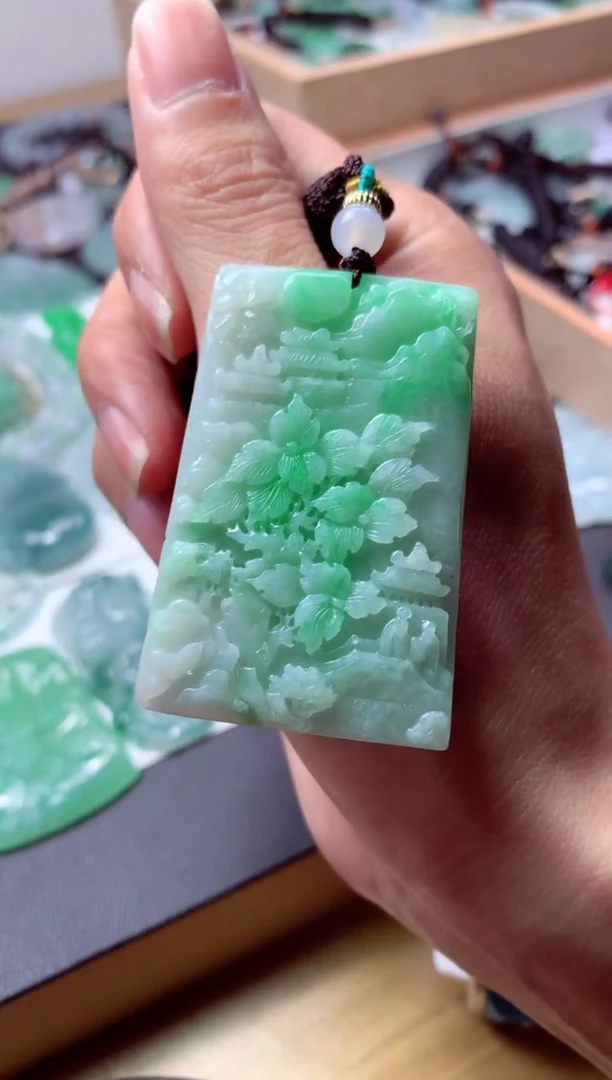 【闪购商品】翡翠颈饰未镶嵌天然翡翠