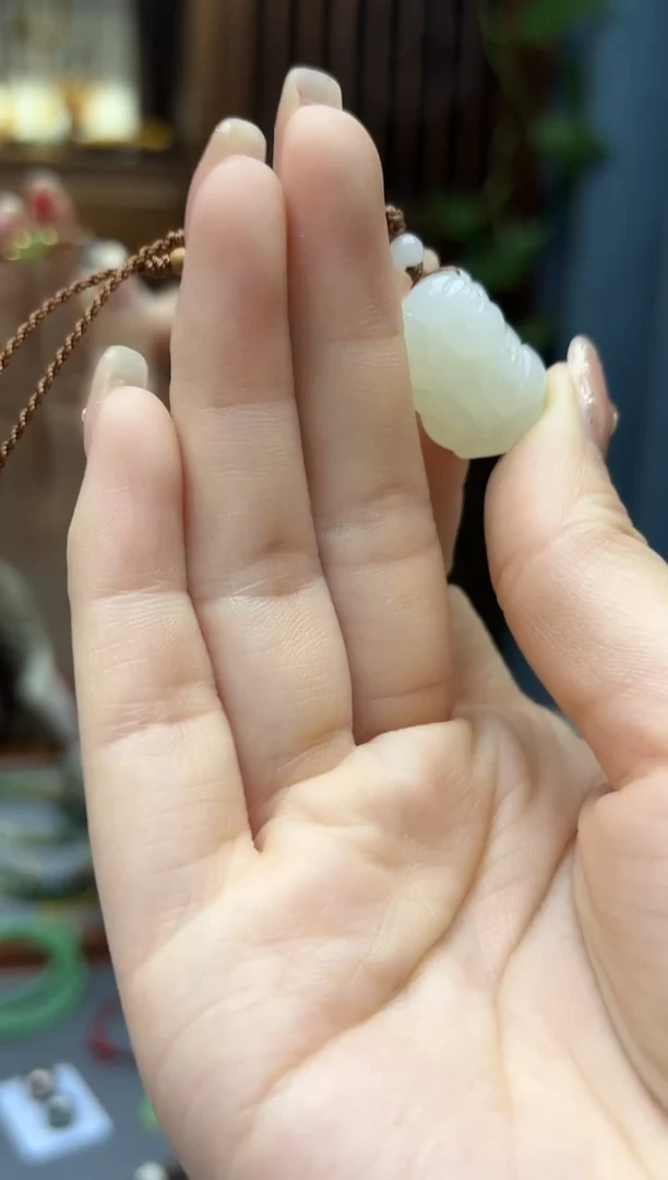 颈饰未镶嵌和田玉和田玉貔貅吊坠HX