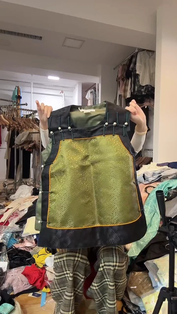 马甲    m  120斤以里