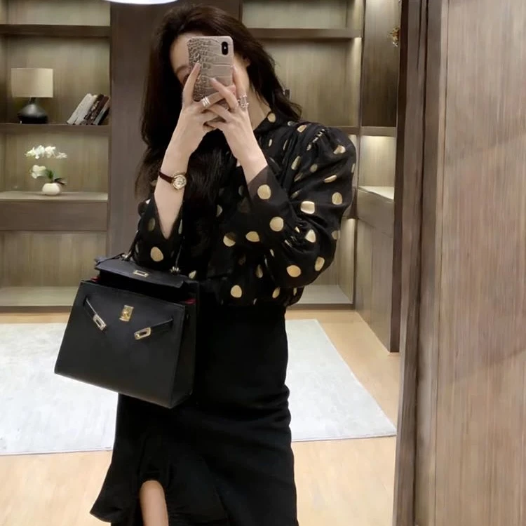 2026春季新款法式名媛风高级感圆点印花喇叭袖绝美衬衫上衣半身裙