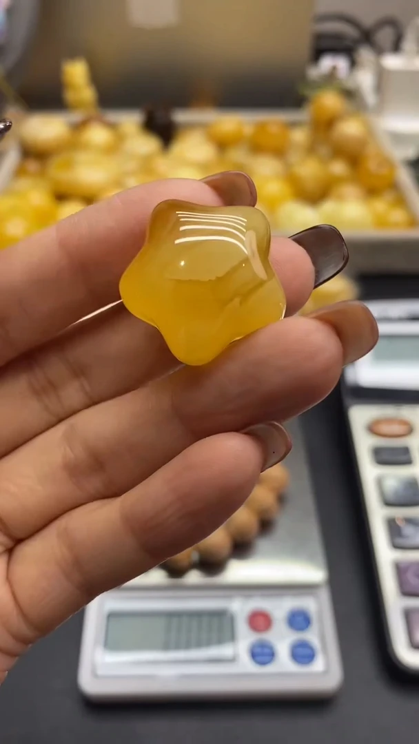 琥珀未镶嵌珠宝奇石1781