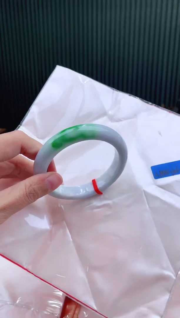 未镶嵌手镯翡翠60+