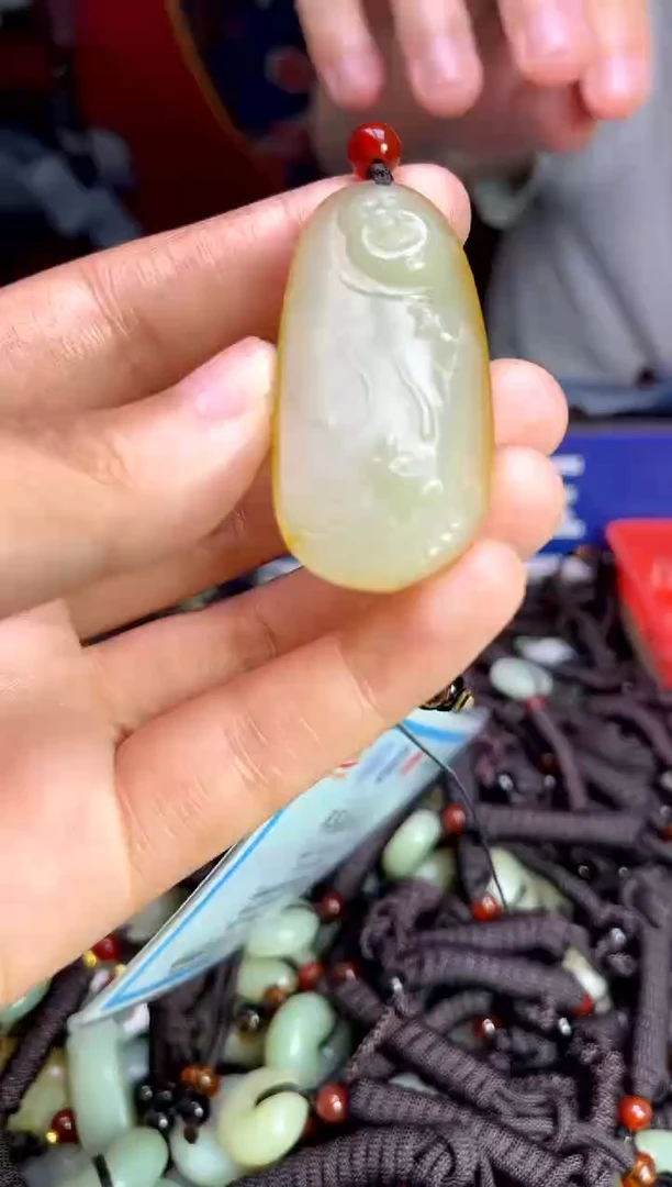 未镶嵌和田玉挂件1