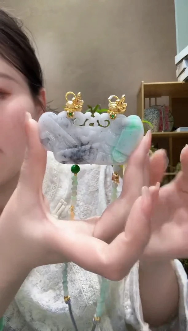 【闪购商品】翡翠未镶嵌颈饰吊坠