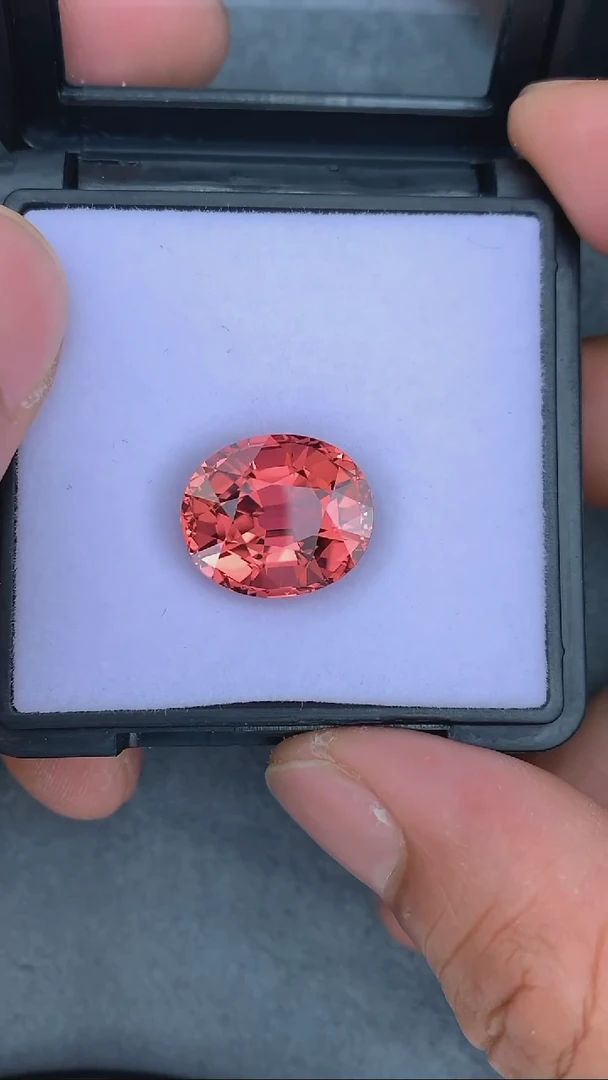 未镶嵌裸石碧玺20.05克拉