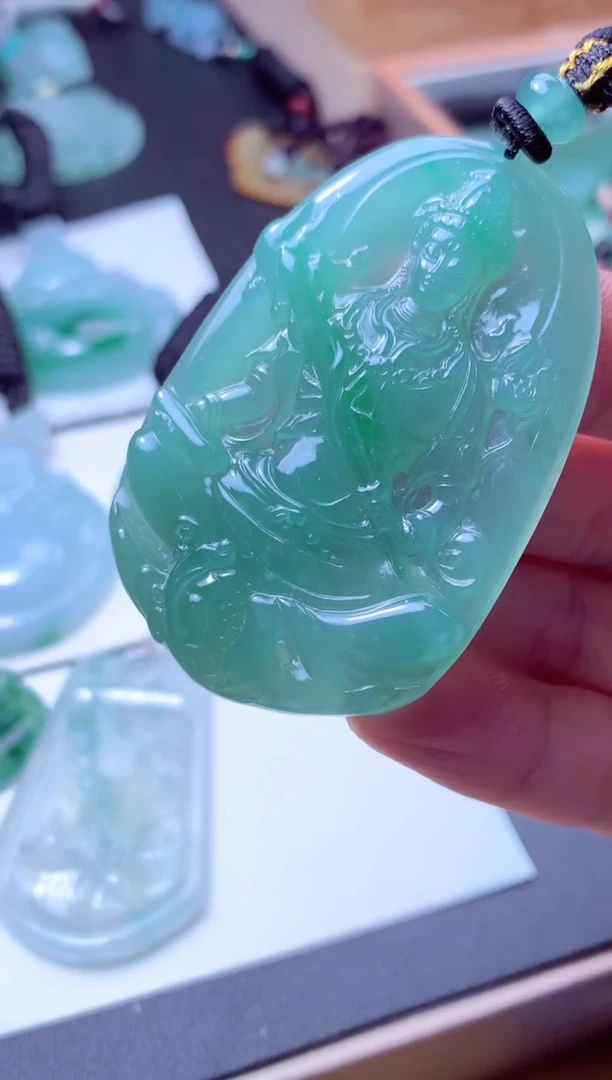 颈饰未镶嵌翡翠天然A货翡翠