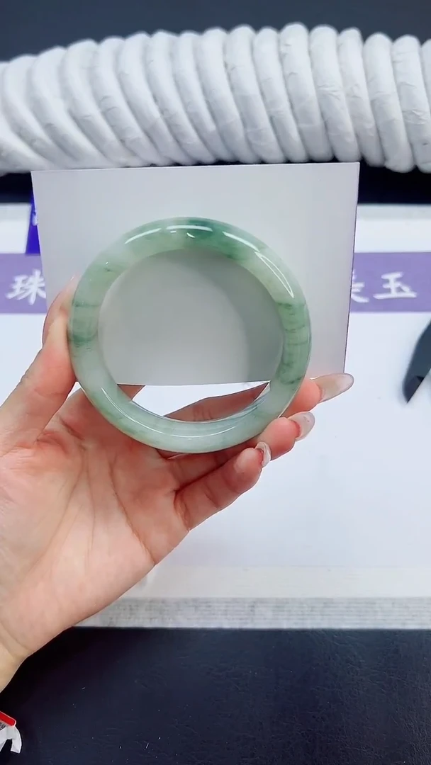 未镶嵌手镯石英质玉36/60PH