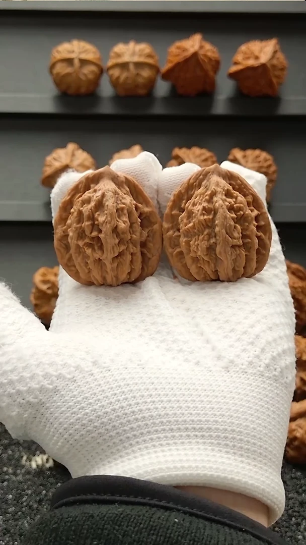 把件文玩核桃麦穗虎头43mm