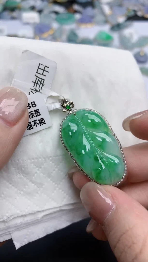 【闪购商品】翡翠颈饰18K金镶嵌天然缅甸翡翠A货