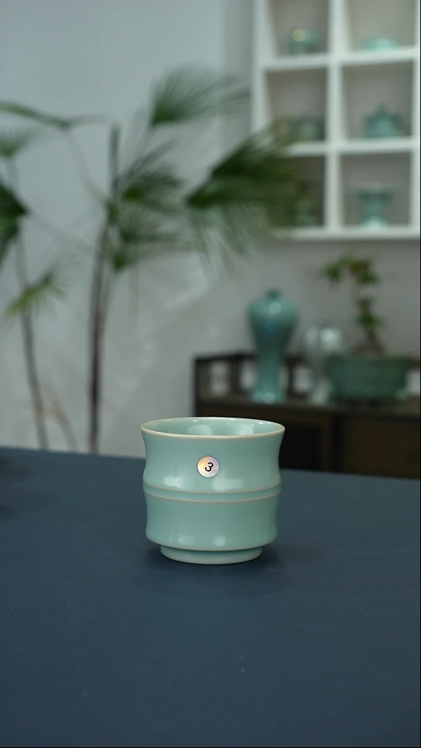 瓷片3号仿古釉竹节杯微瑕      洁
