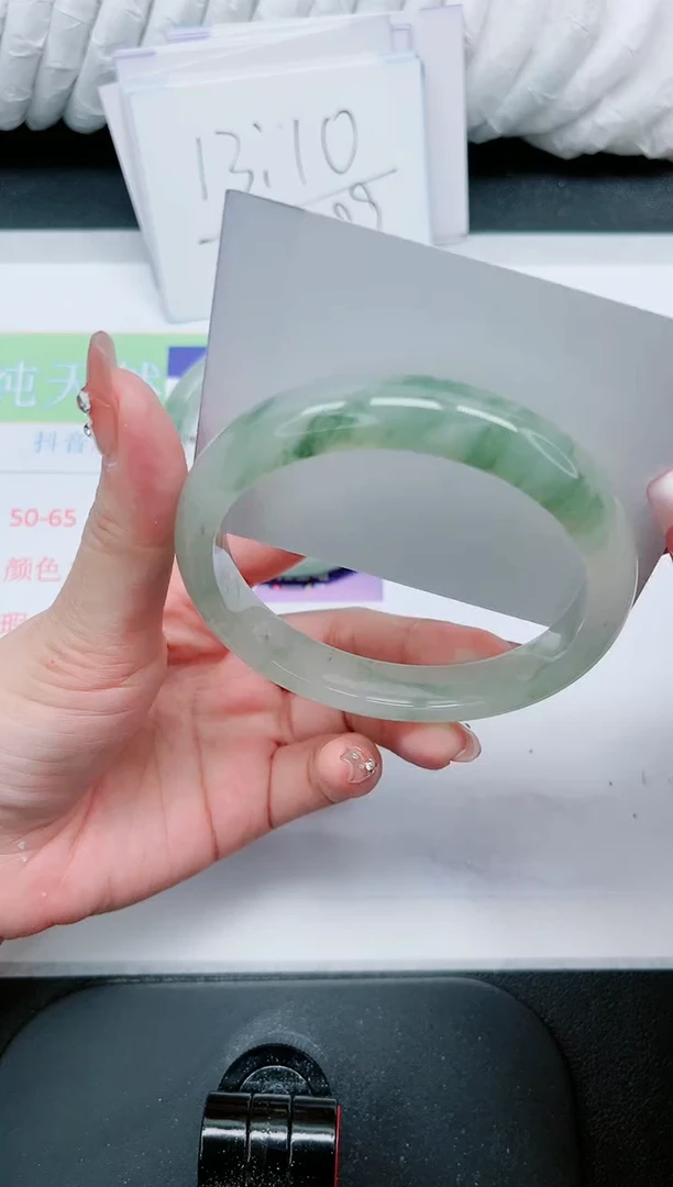 【闪购商品】石英质玉手镯未镶嵌246