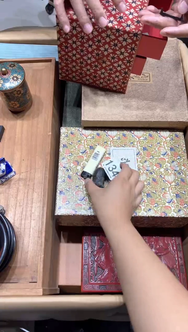 瓷片小**神134........