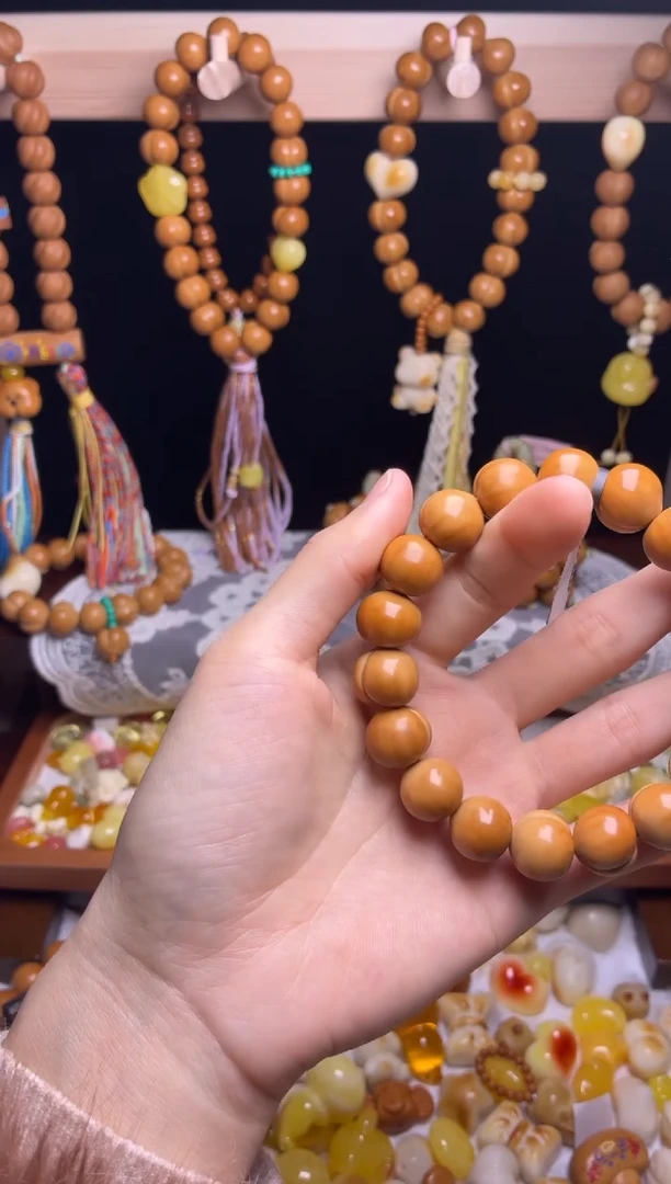 吊坠猴头核桃鸢*?全品纯手工龙岩素手持