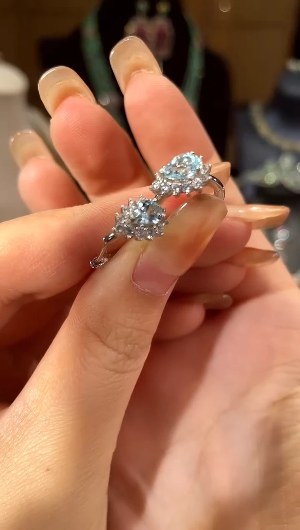 银S925镶嵌耳饰托帕石耳饰