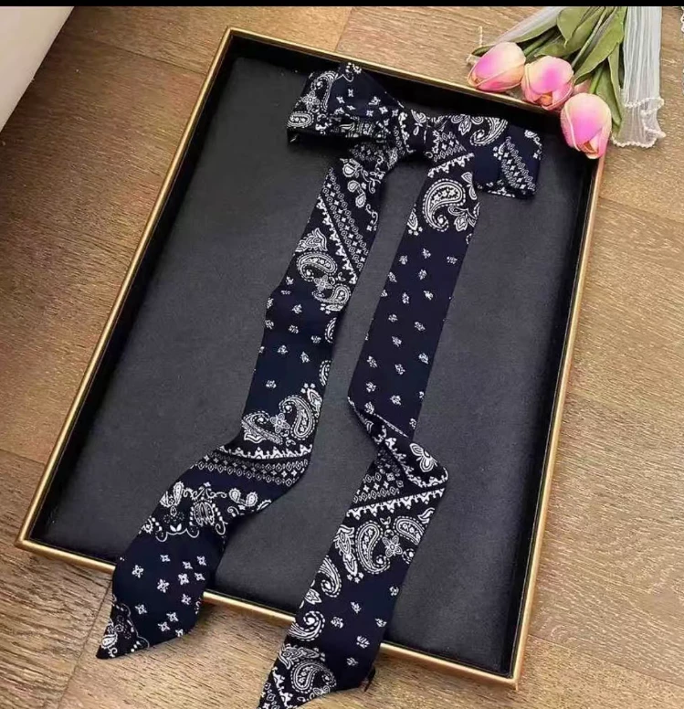 精品丝巾时尚百搭