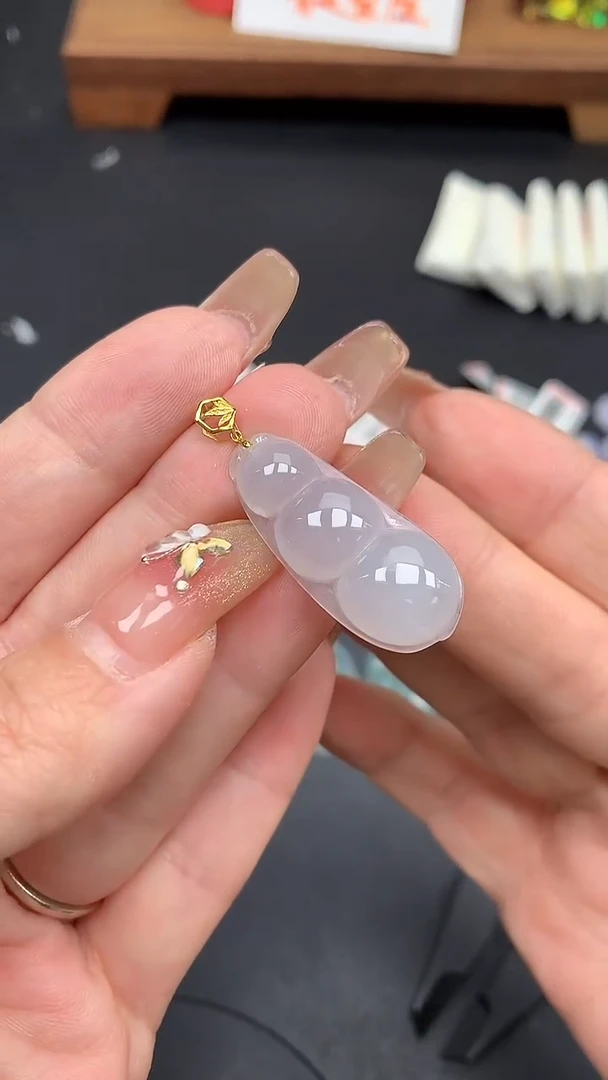 翡翠18K金镶嵌吊坠(不含链)MS182074