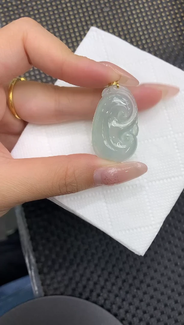 颈饰18K金镶嵌翡翠1111111111