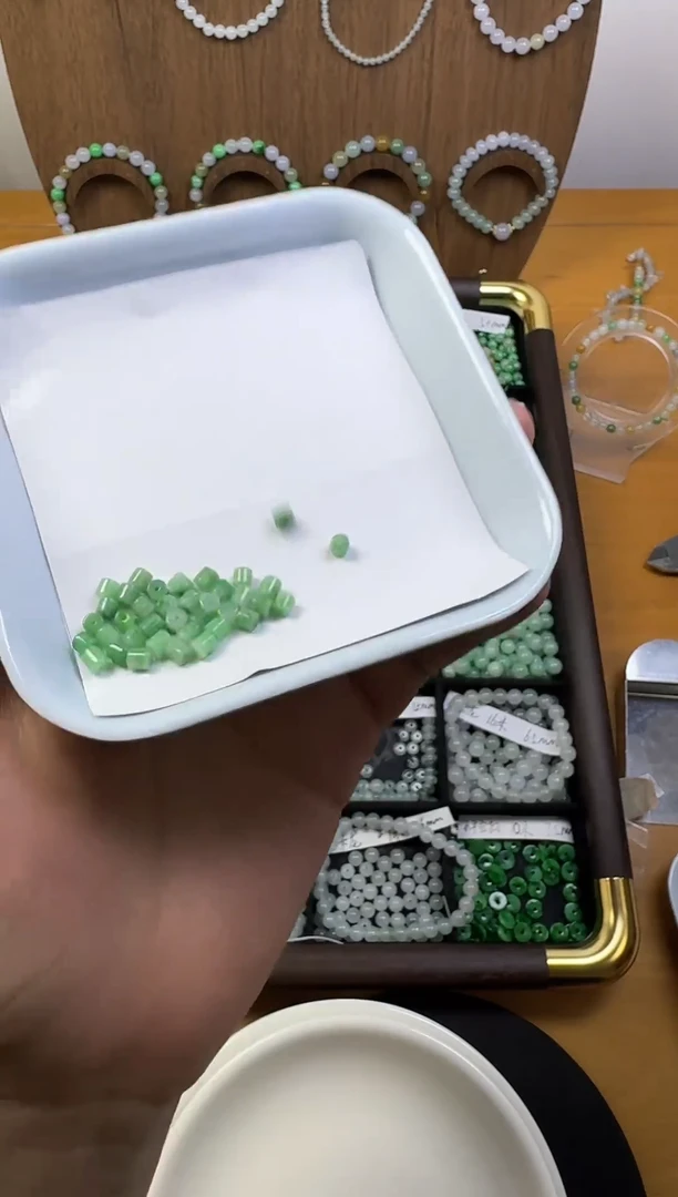 散珠翡翠福***?桶珠绿色一份定制卡3+