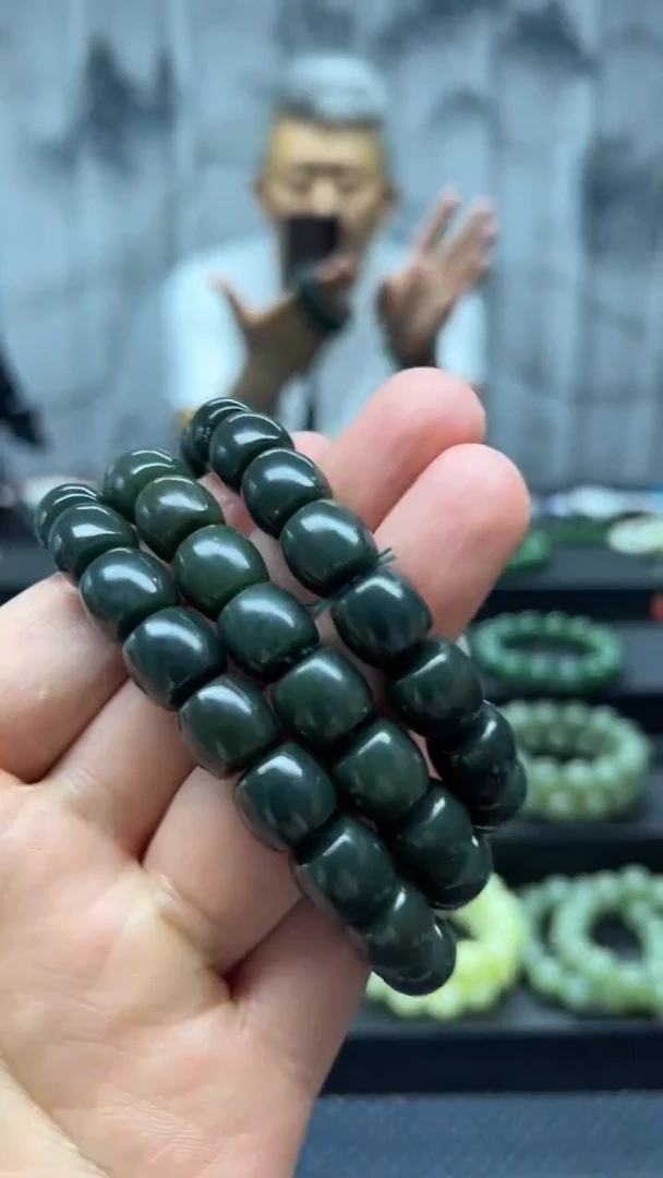 手串未镶嵌和田玉油青直切卡12纯天然拍一发一