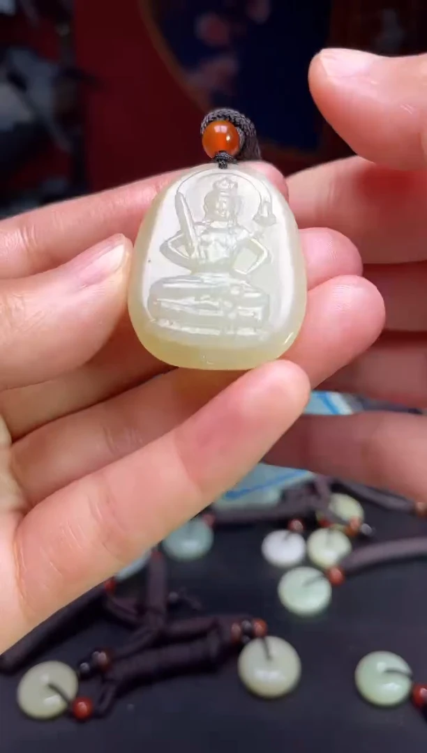 颈饰未镶嵌和田玉1