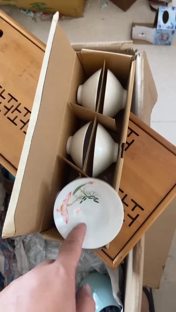 无运费险有瑕疵的摄影的产品有使用过的痕迹有点脏介意勿拍