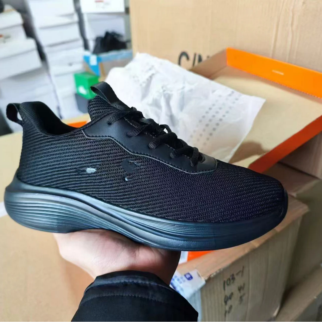 1981031时尚百搭洋气休闲飞舒适夏季飞织黑色软底轻便透气运动鞋