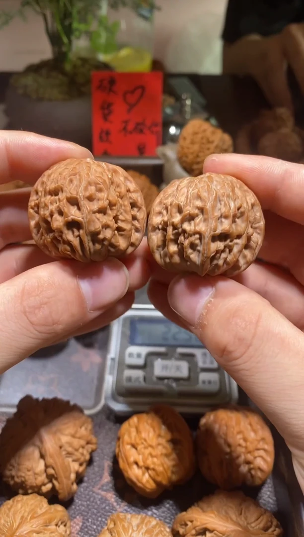 文玩核桃把件2号 37球磨盘文玩核桃手把件