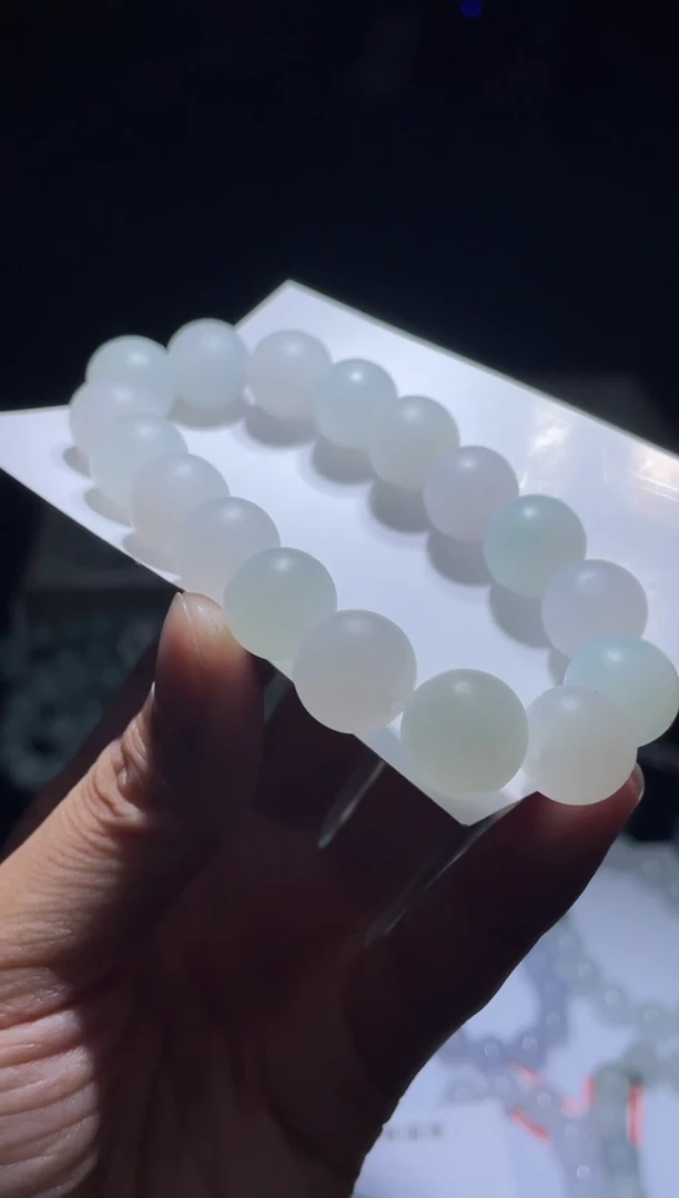 未镶嵌定制翡翠翡翠手串