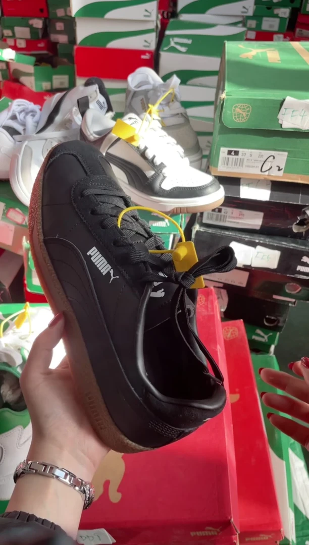 彪马时尚休闲运动鞋41M  FF7