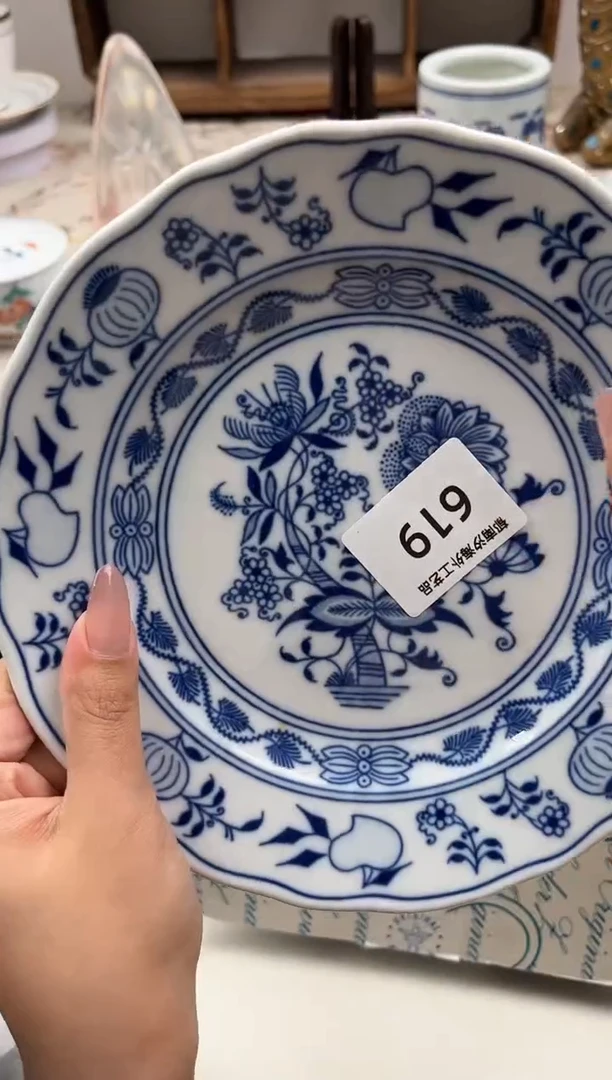 L****康J         619
