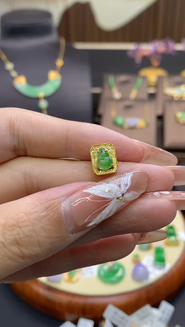 【闪购商品】翡翠颈饰18K金镶嵌净货11956