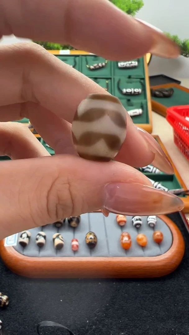 玛瑙/玉髓（覆膜）颈饰未镶嵌40.（微瑕随机发货）