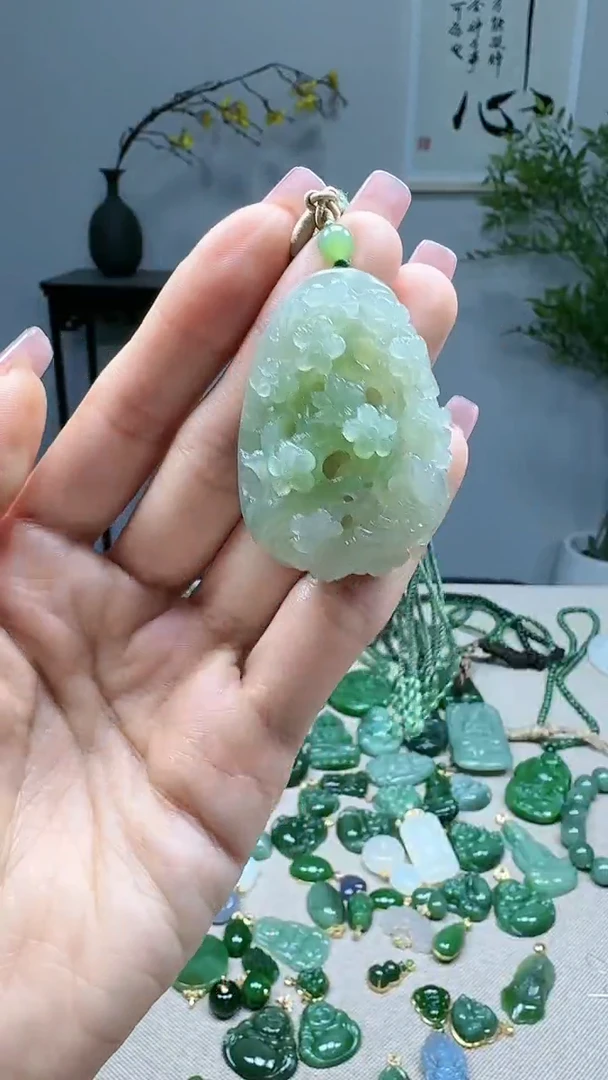 未镶嵌和田玉挂件1