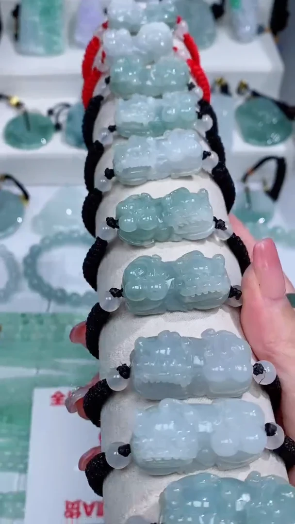 翡翠未镶嵌颈饰吊坠团购多样性发一件