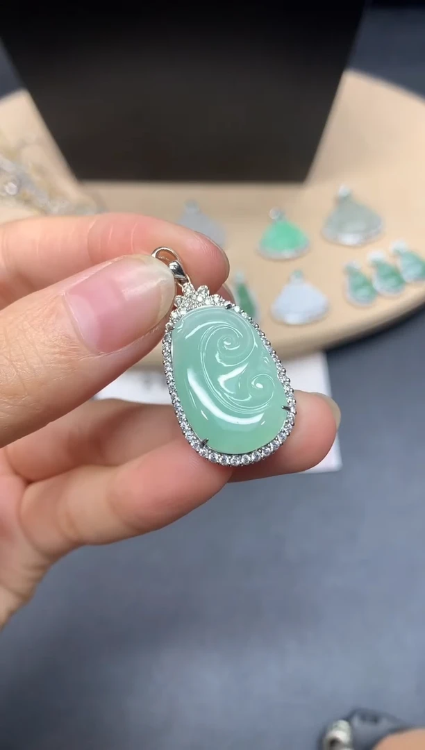 【闪购商品】翡翠吊坠(不含链)银S925镶嵌如意【多样性发其一】