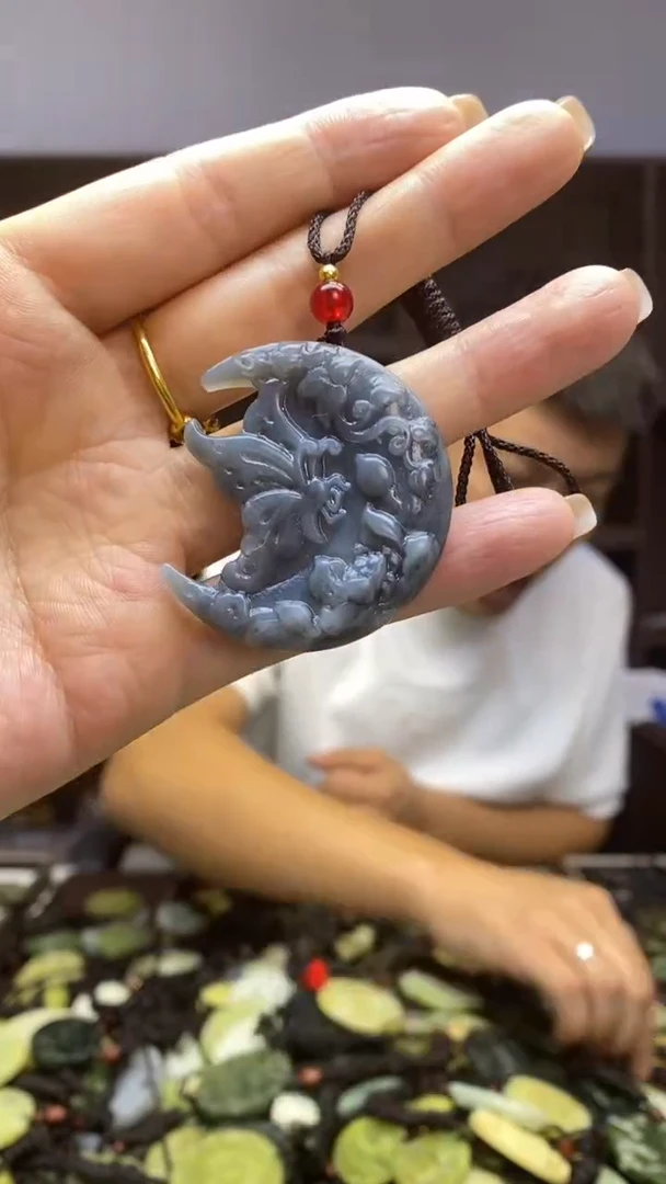 未镶嵌岫玉挂件