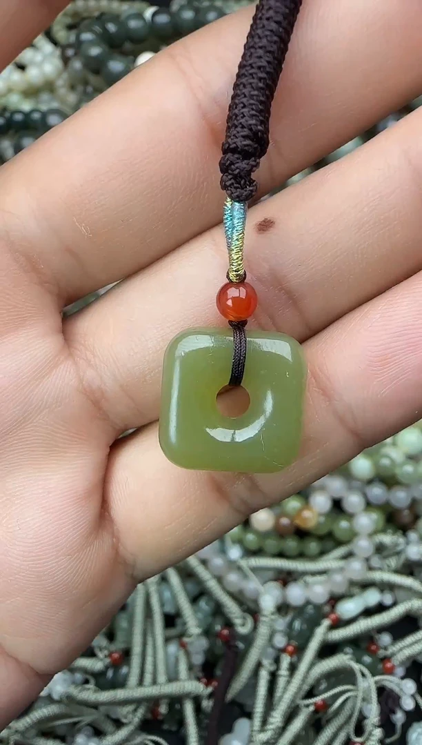 颈饰未镶嵌和田玉拍一发一