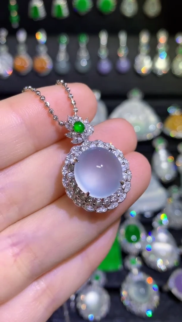 【闪购商品】翡翠吊坠(不含链)18K金镶嵌高冰玻蛋面不封底